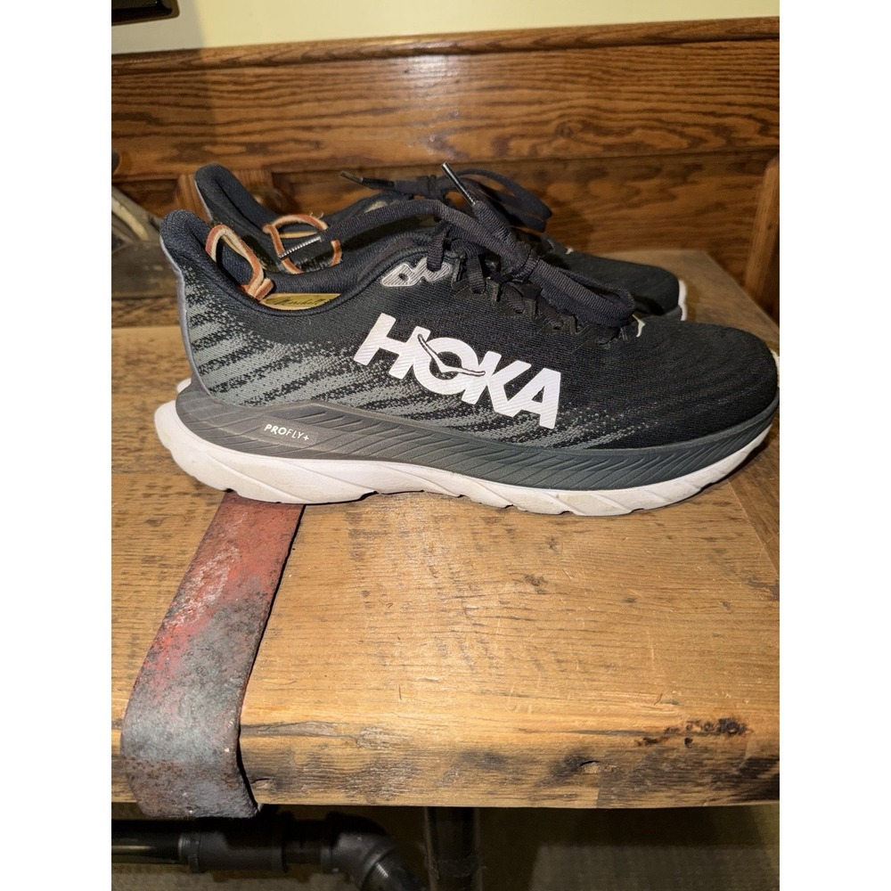 Hoka One One Mach 5 Women's Size 8.5B Black White Running Shoes F27422C